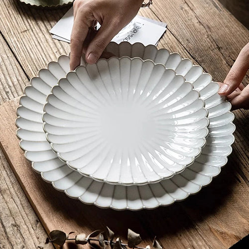 1Pc 8-Inch/10.5-Inch Embossed Striped Shell-Edge Ceramic Plate, Salad Plate, Western-Style Steak Plate, Breakfast Plate, Light Meal Salad Plate, Suitable for Restaurant Western-Style Plates, Serving Plates, Home Kitchen Tableware, Gift Items