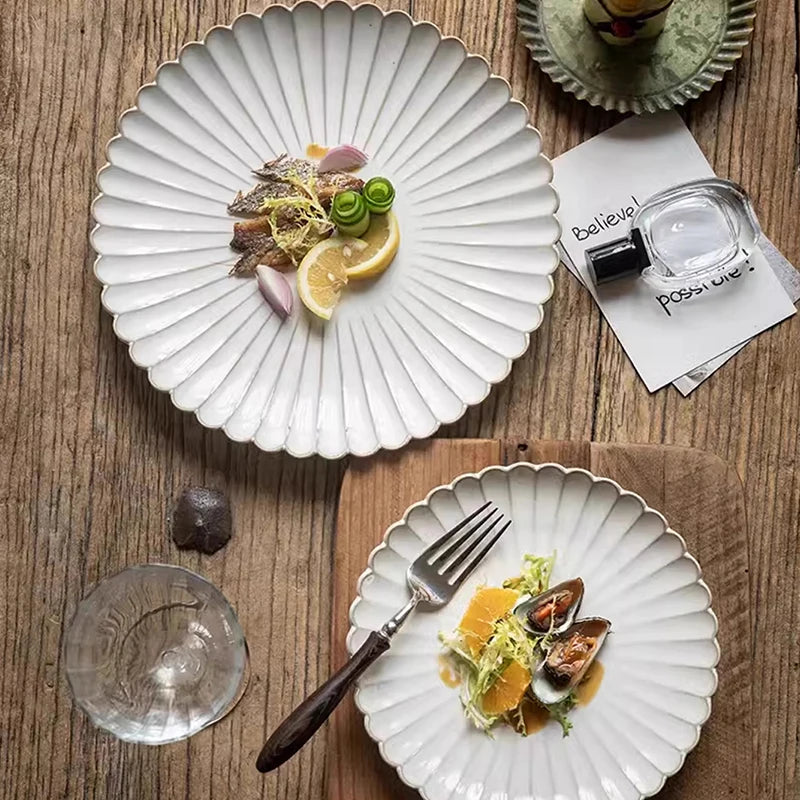 1Pc 8-Inch/10.5-Inch Embossed Striped Shell-Edge Ceramic Plate, Salad Plate, Western-Style Steak Plate, Breakfast Plate, Light Meal Salad Plate, Suitable for Restaurant Western-Style Plates, Serving Plates, Home Kitchen Tableware, Gift Items