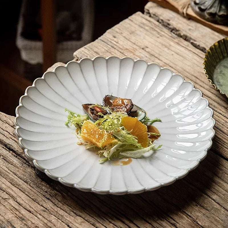 1Pc 8-Inch/10.5-Inch Embossed Striped Shell-Edge Ceramic Plate, Salad Plate, Western-Style Steak Plate, Breakfast Plate, Light Meal Salad Plate, Suitable for Restaurant Western-Style Plates, Serving Plates, Home Kitchen Tableware, Gift Items